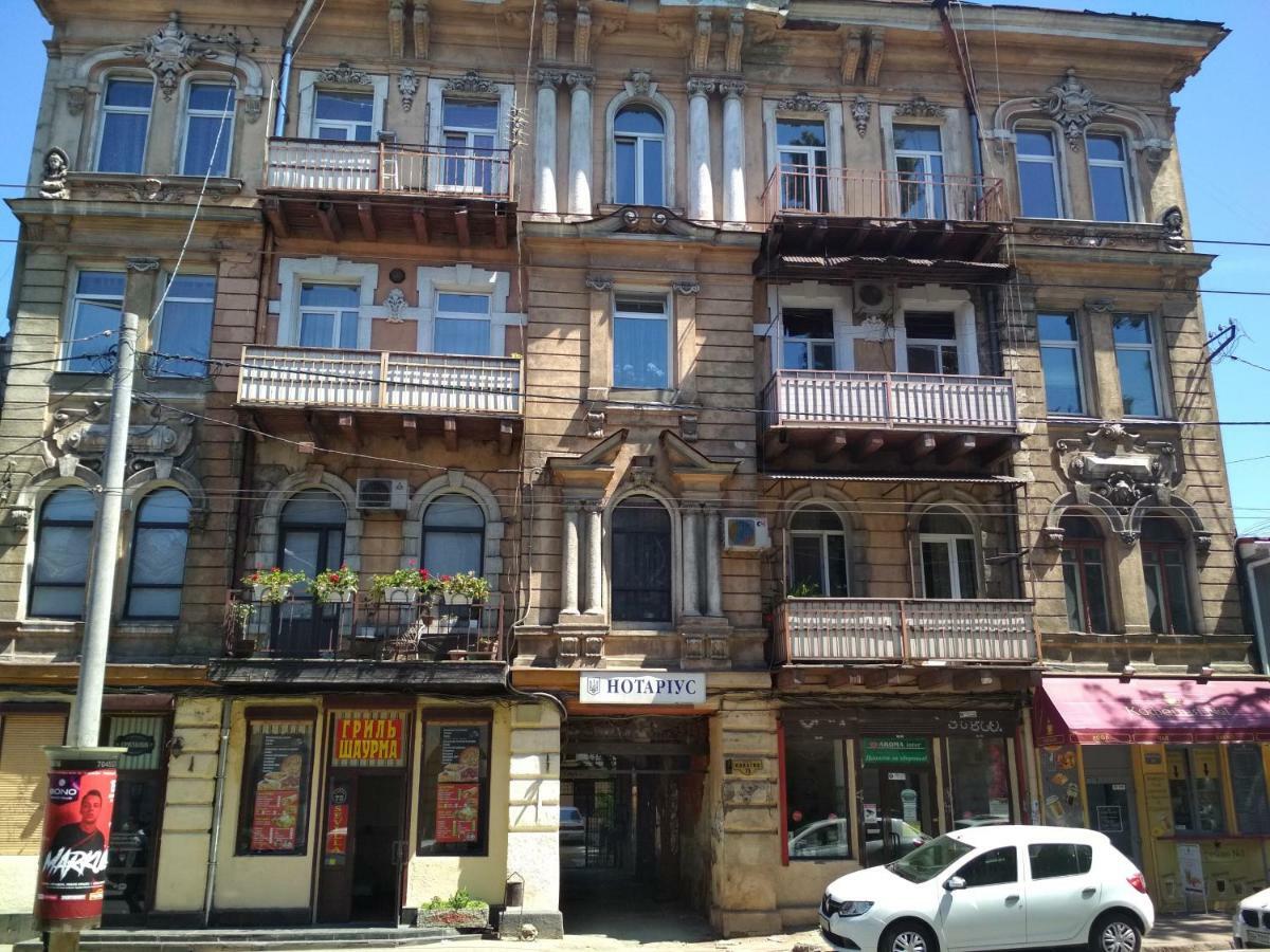 Apartments Ilona Odesa Exterior photo